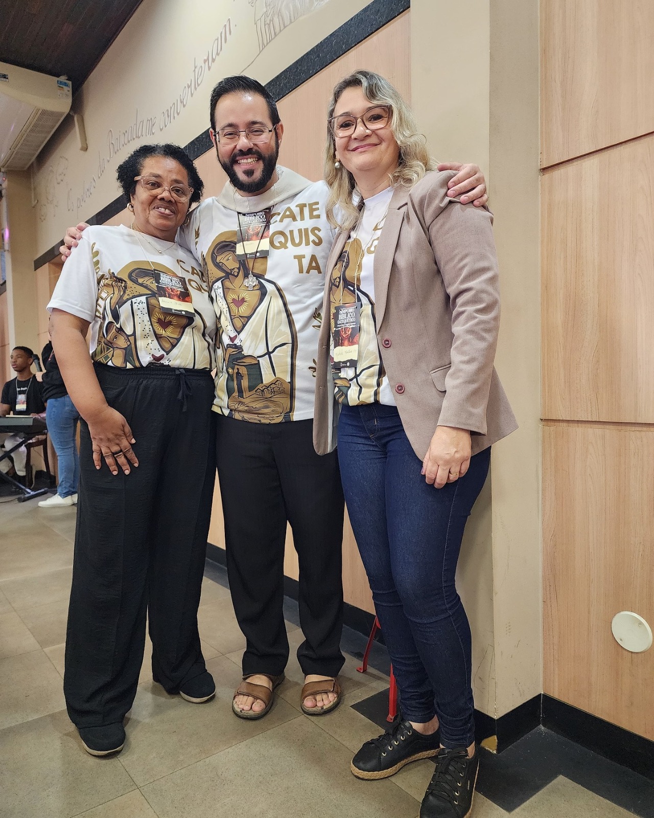 Camisetas personalizadas para evento de catequistas