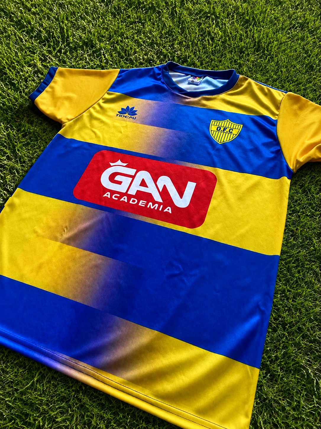 Uniforme esportivo de futebol personalizado - GAN Academia